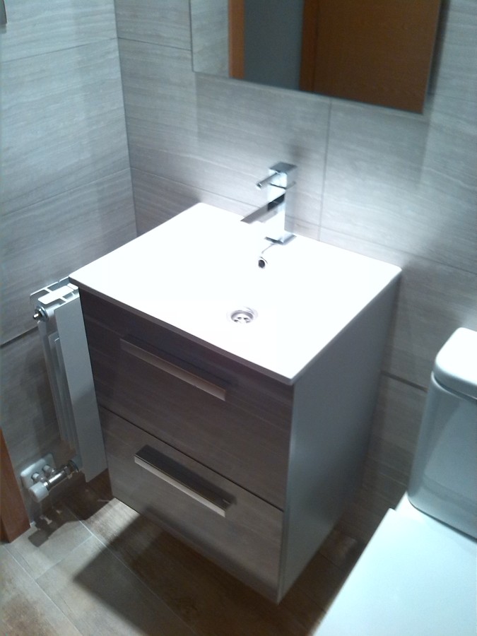 Lavabo suspendido.