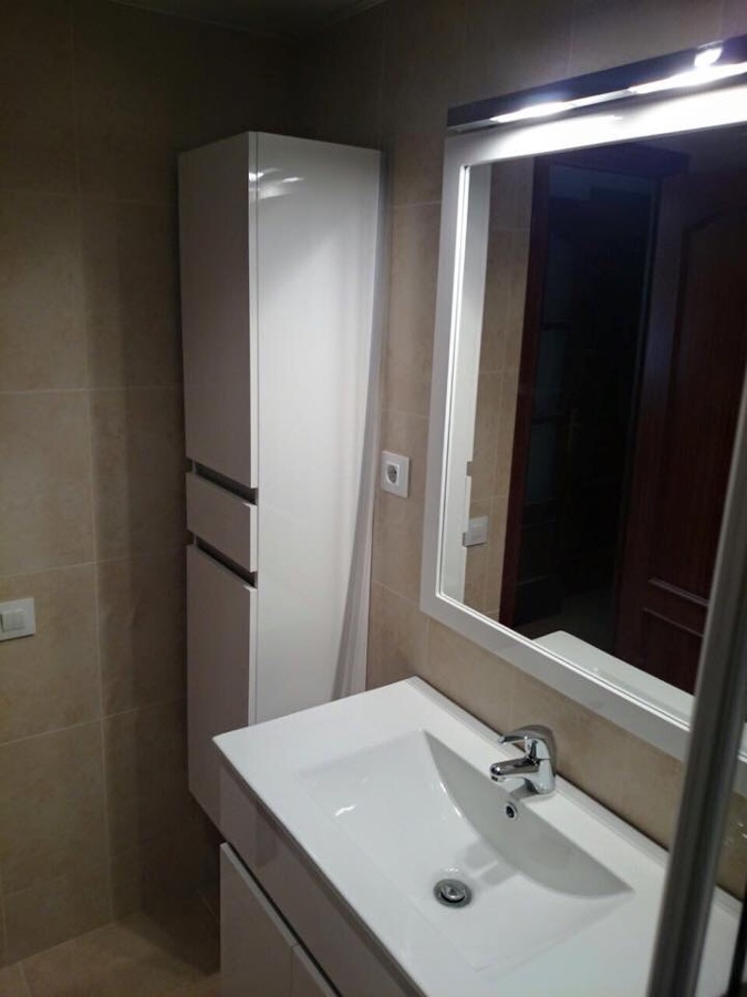 Lavabo y columna