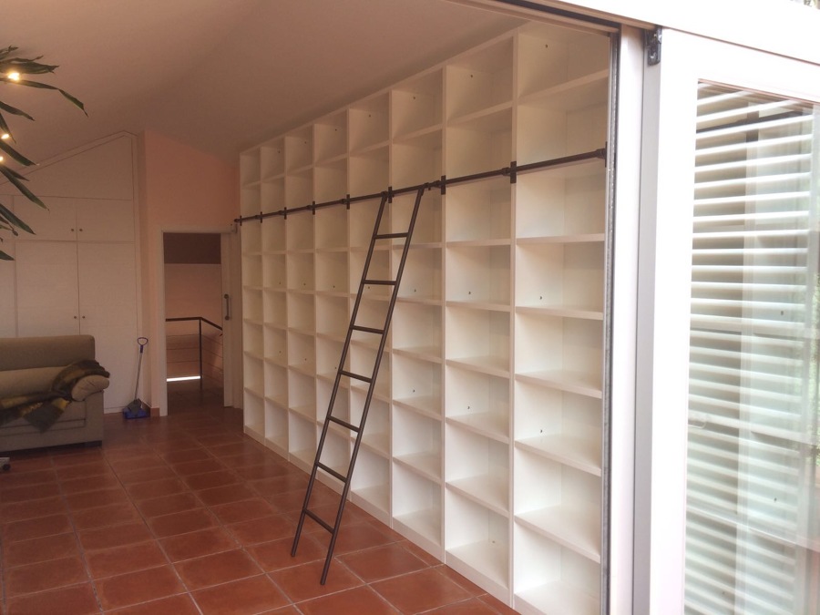 LIBRERIA BIBLIOTECA