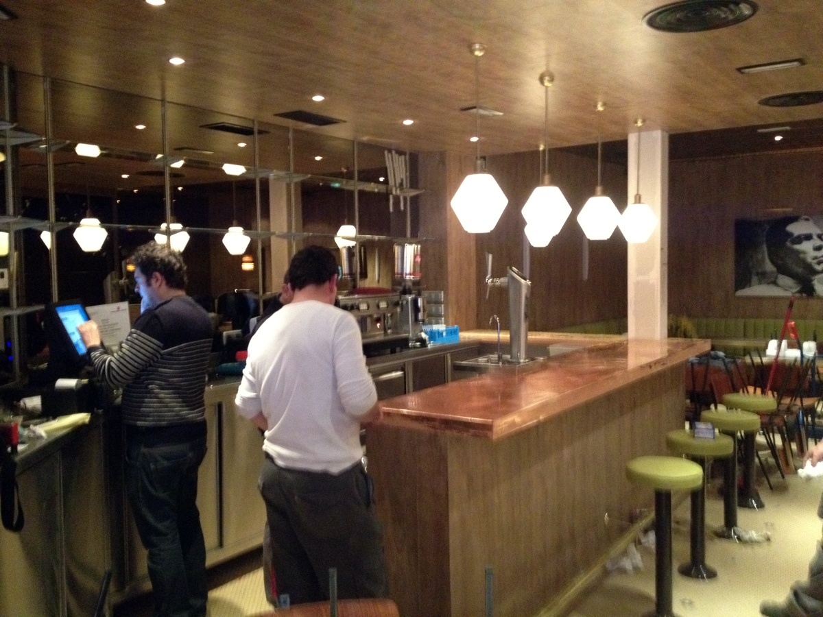 LOCAL HOME BURGUER BAR C/ CURZ