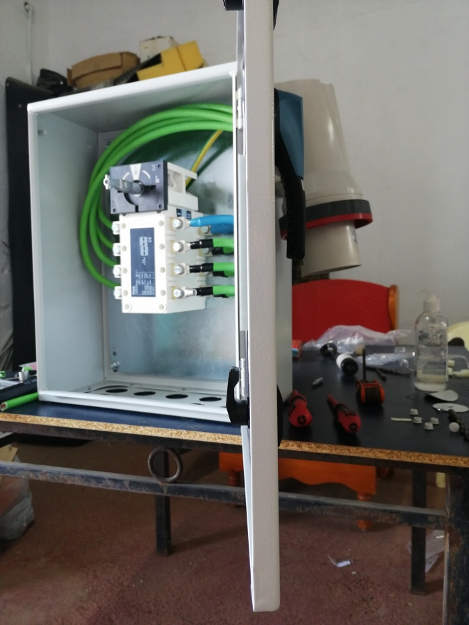 Mecanizado y cableado cuadros