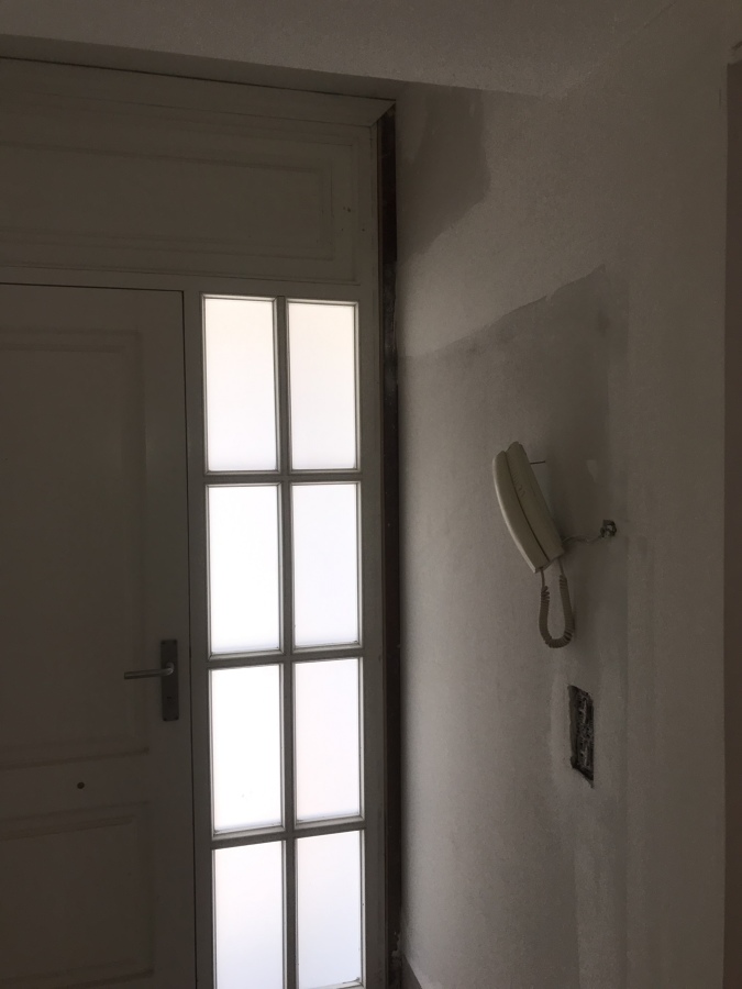 Montaje de pladur en entrada de vivienda