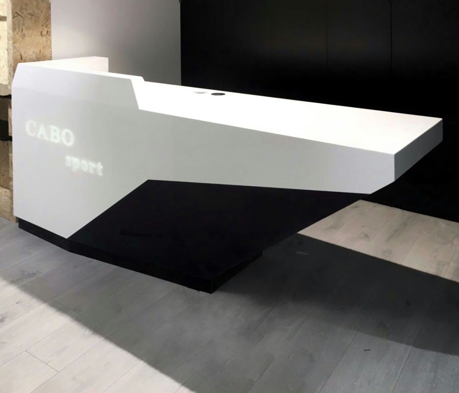 Foto: Encimera y Frente: Material Porcelánico de Marbres Octavio