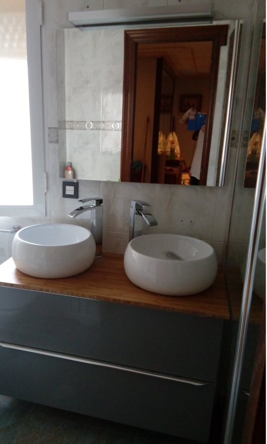 Mueble de lavabo configurado a medida del cliente