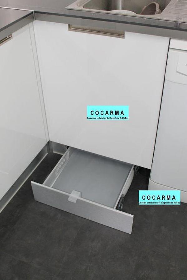 Muebles esquineros