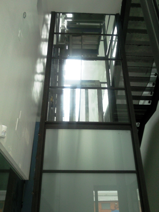 Nucleo de ascensor y escalera 