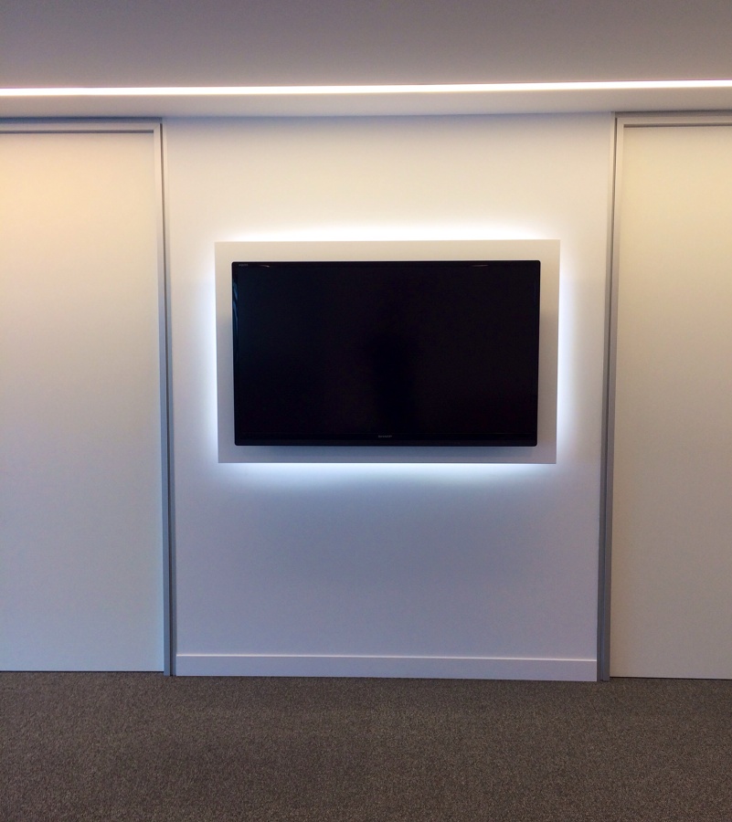 Panel tv