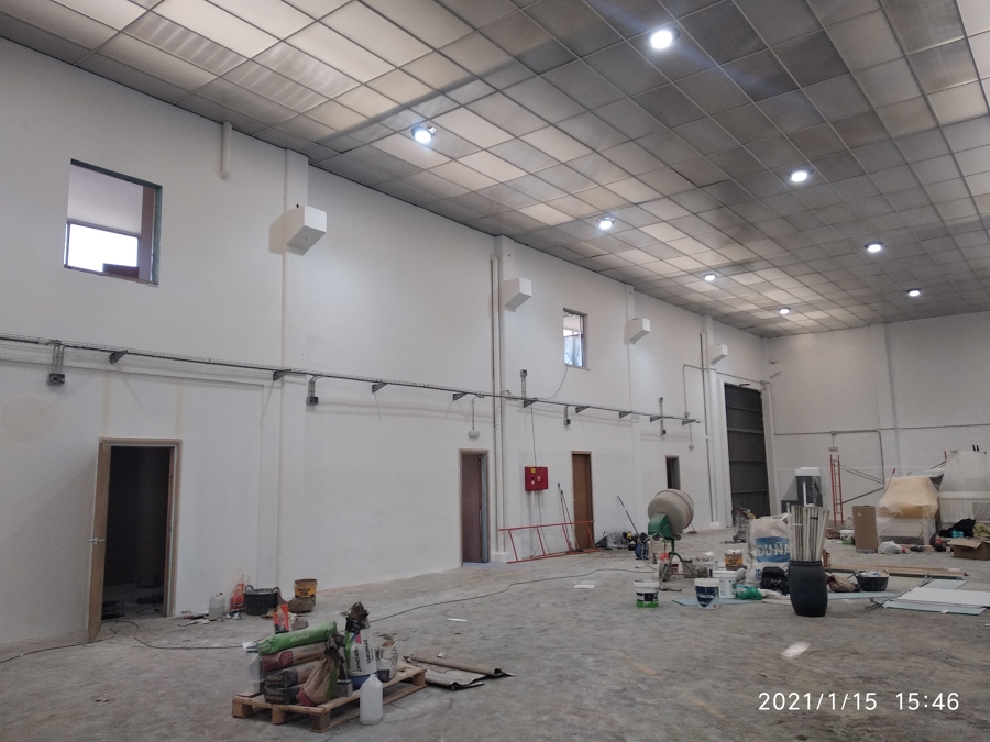 Panorámica nave-oficinas