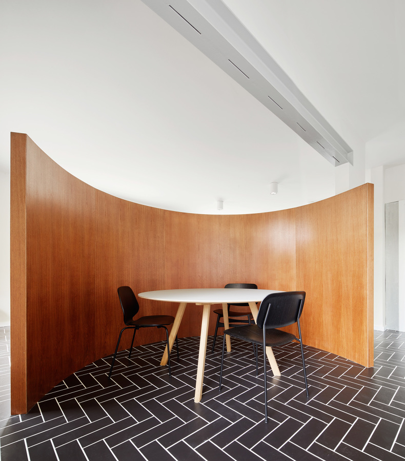 Pared circular de madera