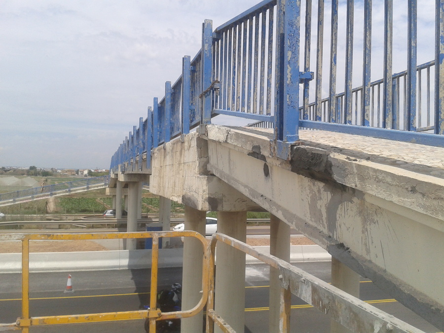Pasarela peatonal V-21