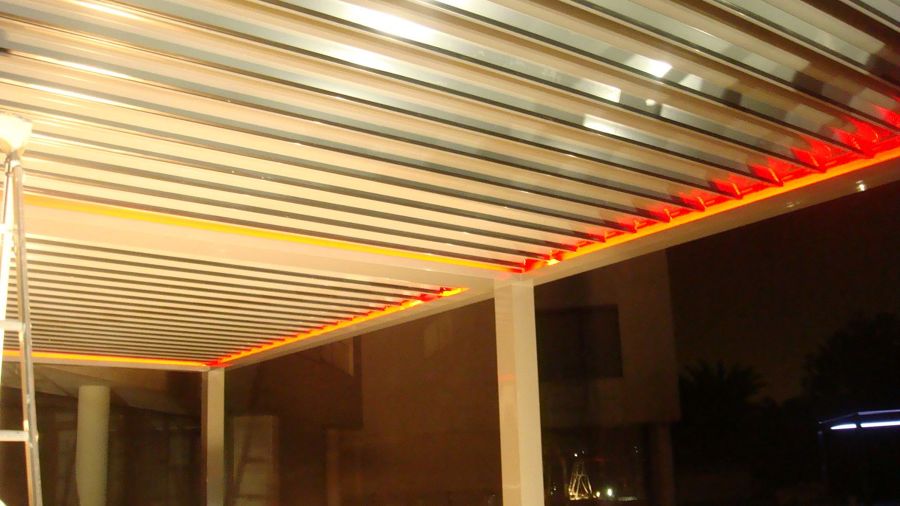 pergola biclimatica