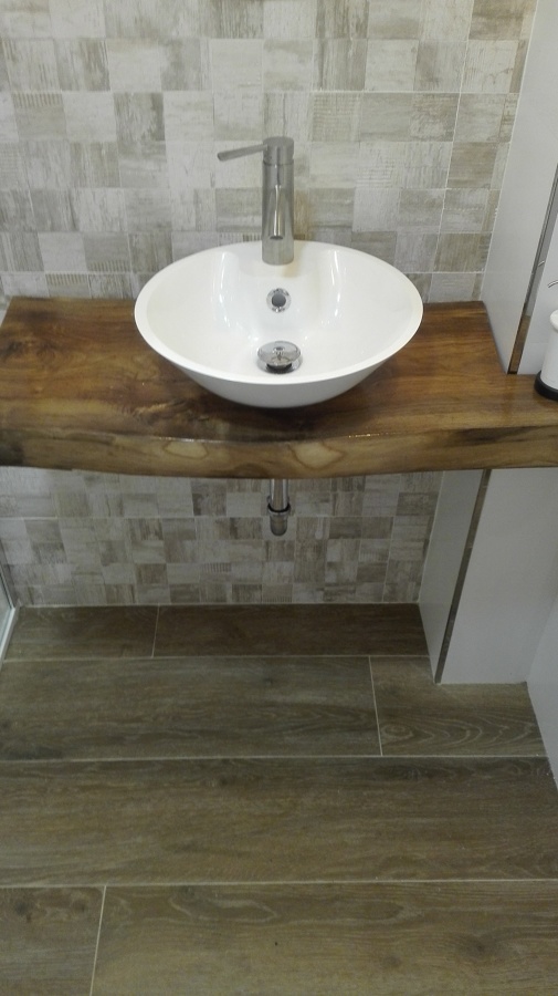 Piedra y madera