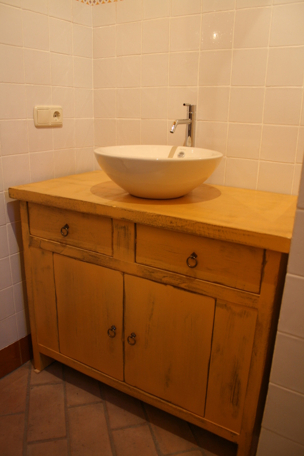 cuartos de baños jaenmueble de baño en madera de pino acabado color cuartos de baños jaenmueble de baño en madera de pino acabado color