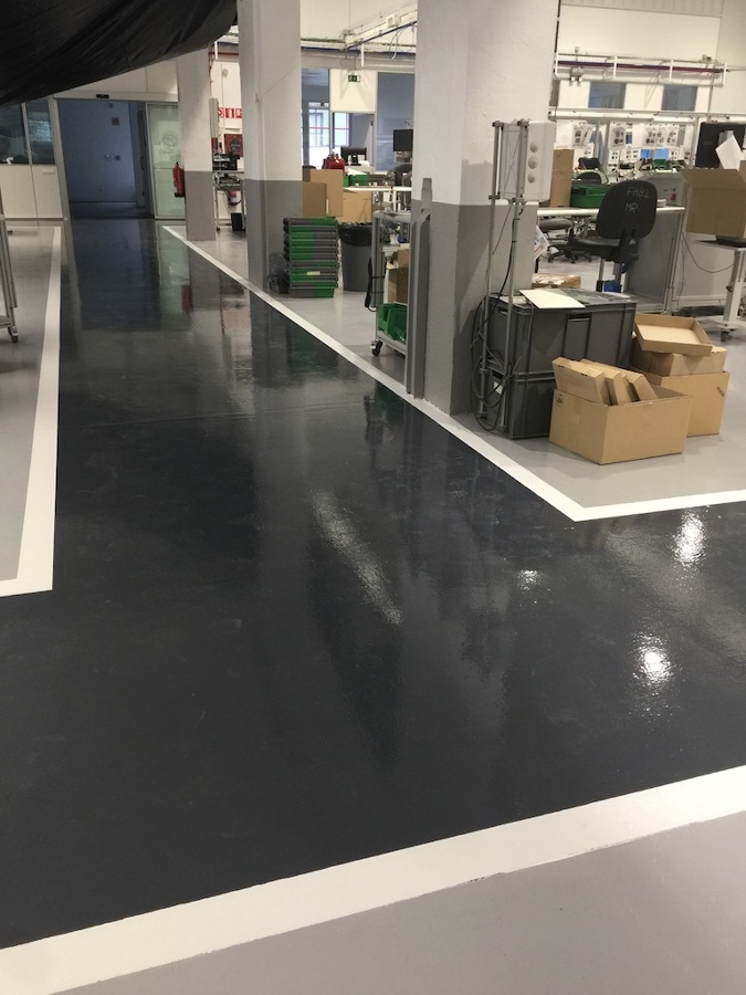 PINTADO DE SUELOS EN NAVE DE GIPUZKOA
