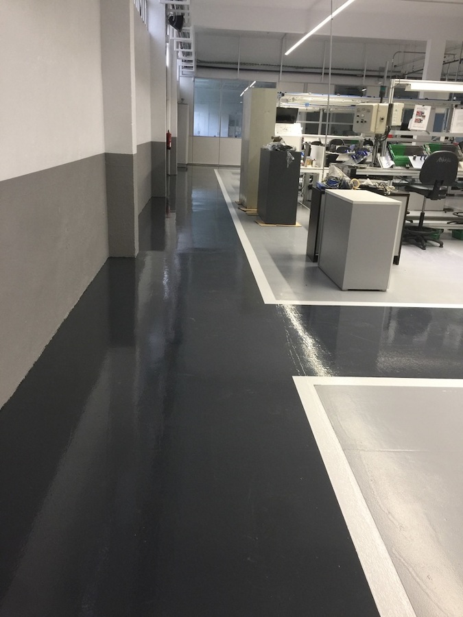 PINTADO DE SUELOS EN NAVE DE GIPUZKOA
