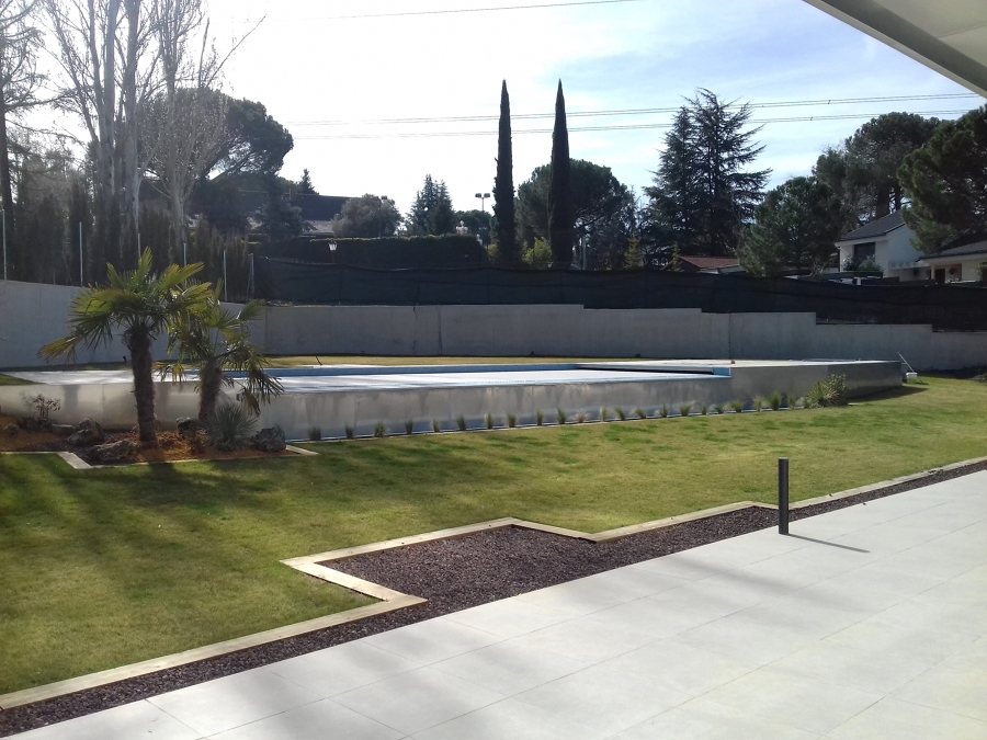 PISCINA