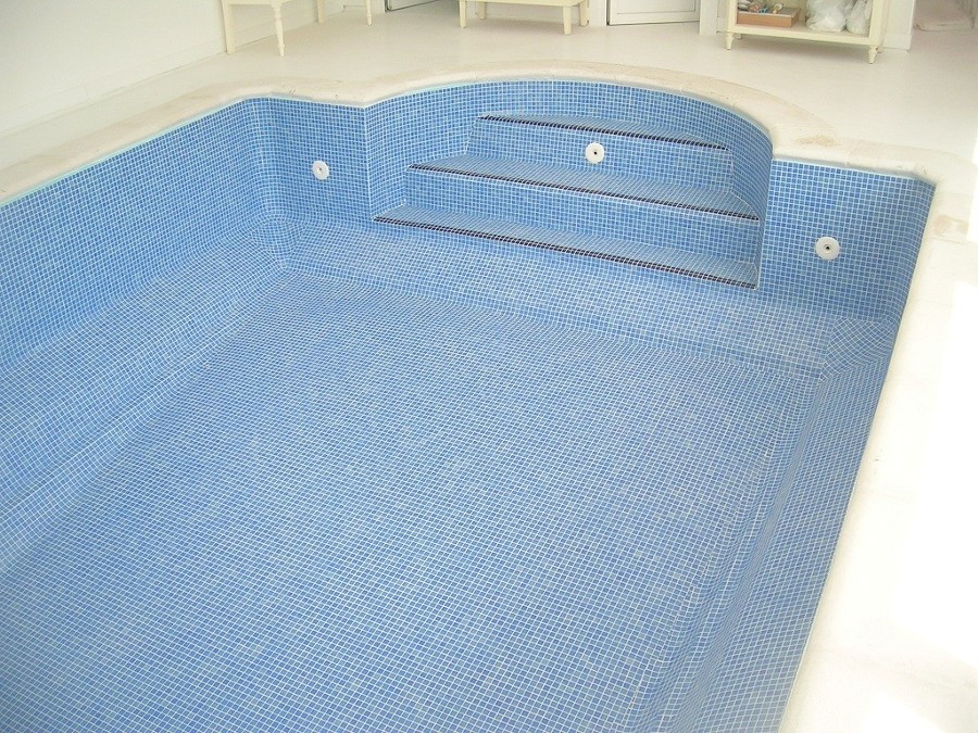 PISCINA CON LAMINA ARMADA