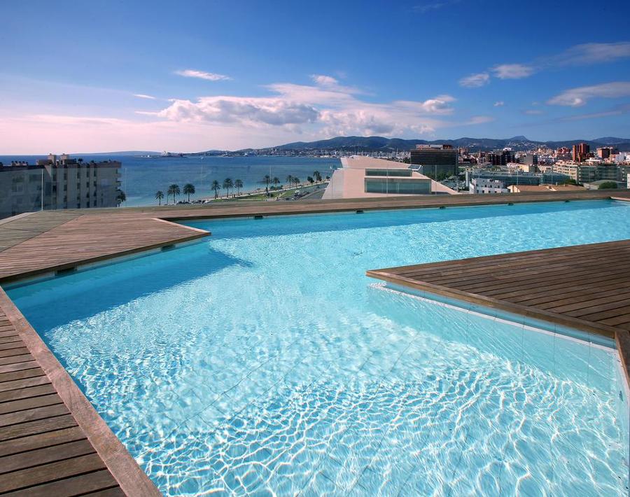 Piscina de ático en Palacio de Congresos de Palma