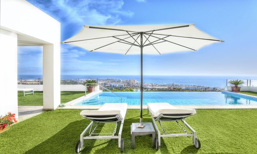 Piscina desbordante