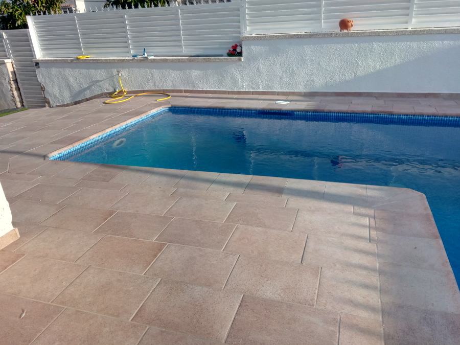 Piscina en uso.