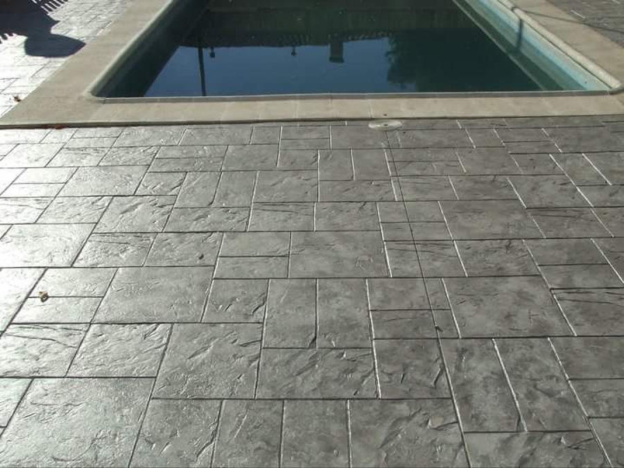Piscina y suelo 
