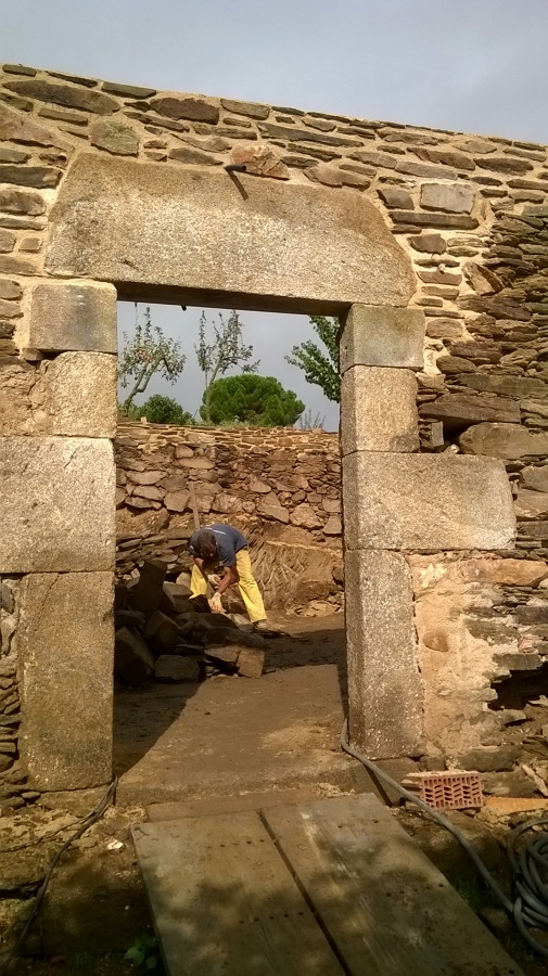 portada de piedra