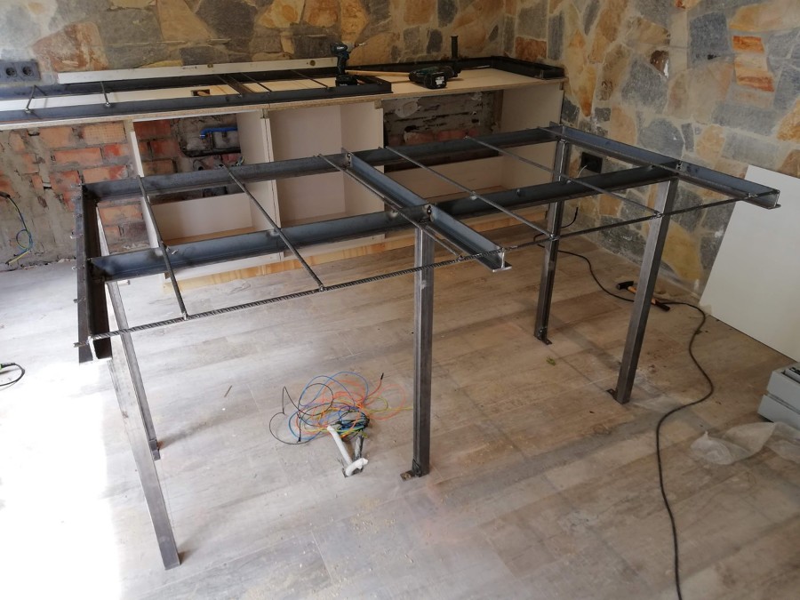 Proyecto encimeras en construcción.
