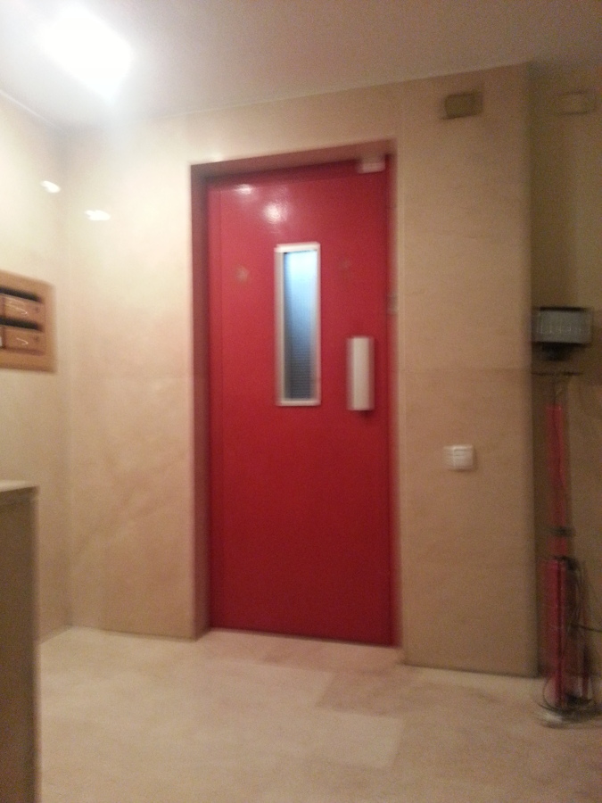 PUERTA ASCENSOR