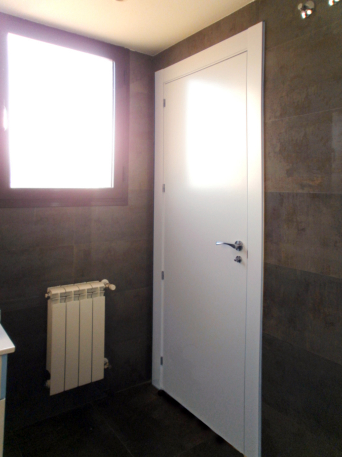 Puerta ciega lacada