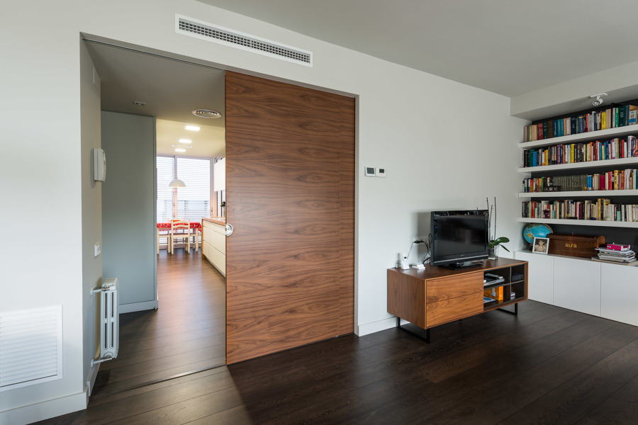 Puerta corredera - Reforma calle Moscou | Standal