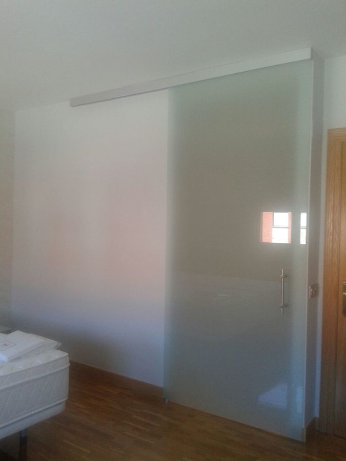 Foto: Puerta Cristal Al Ácido de Carmen López de Murillas #1238946