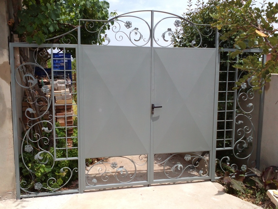 Puerta de Entrada a Jardin