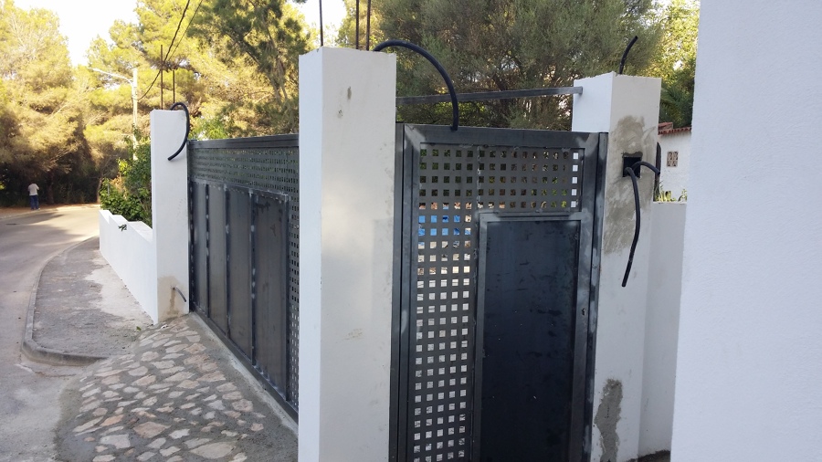 Puerta de hierro