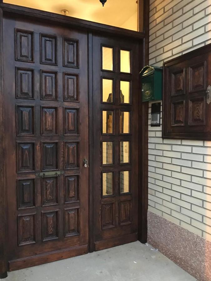 Restauración de Puerta Exterior | Ideas Carpinteros