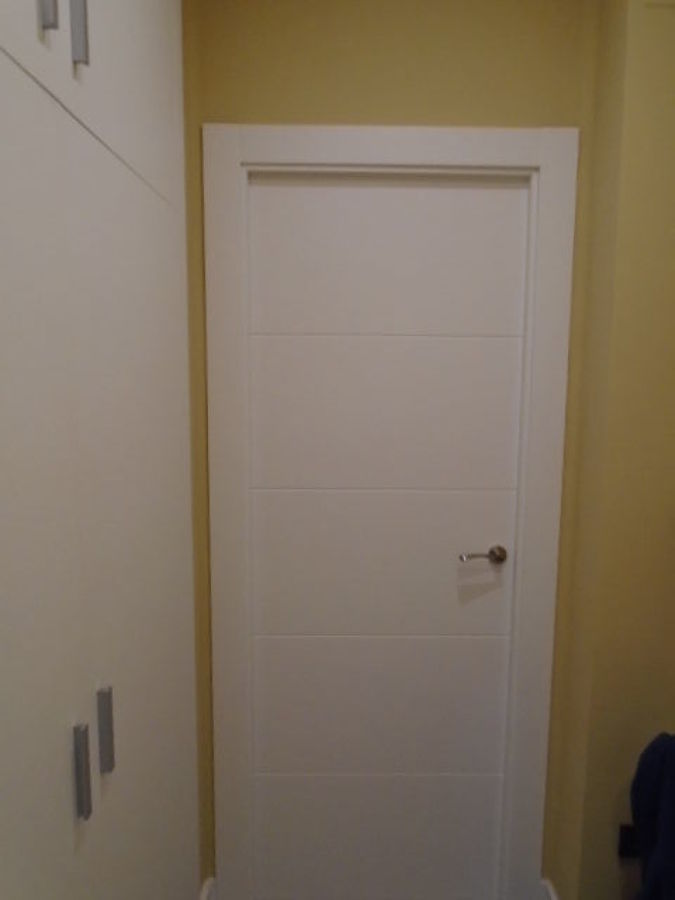 PUERTA LACADA