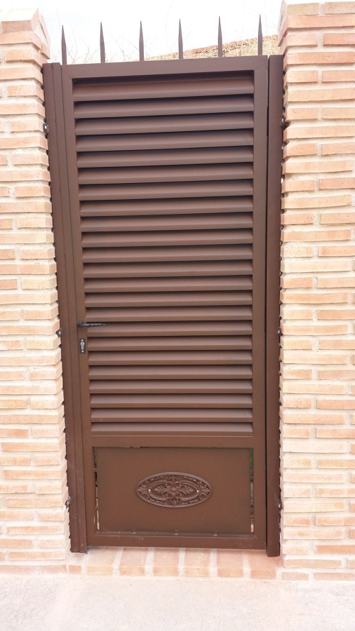 puerta lama 