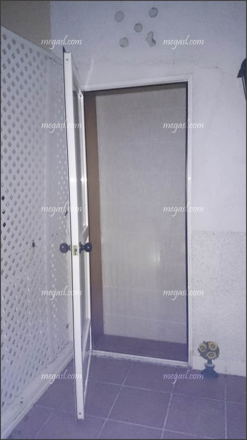 Puerta original, antes del cambio.