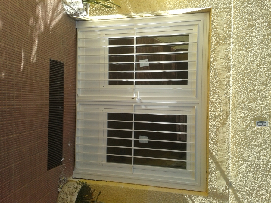 PUERTA PARA COCHERA