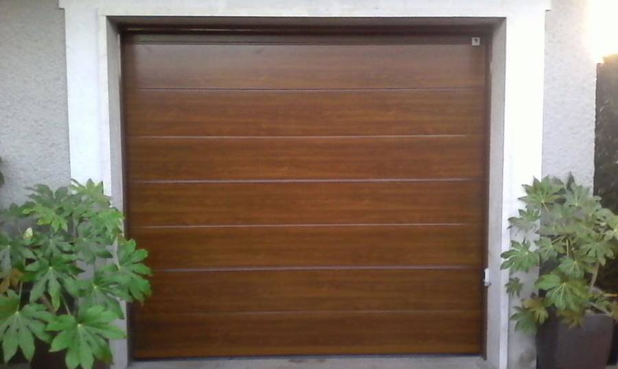 PUERTA SECCIONAL