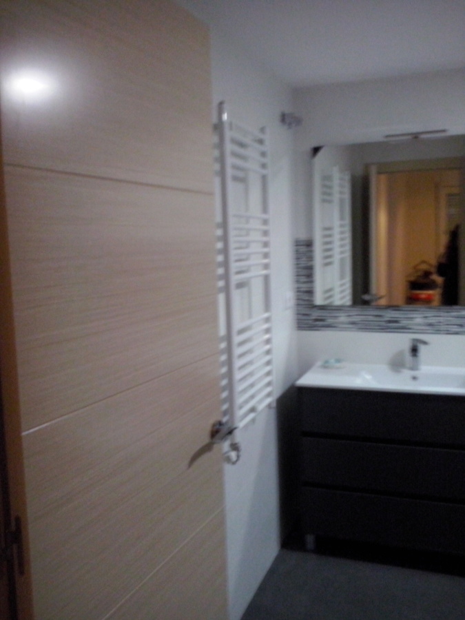 puerta y baño