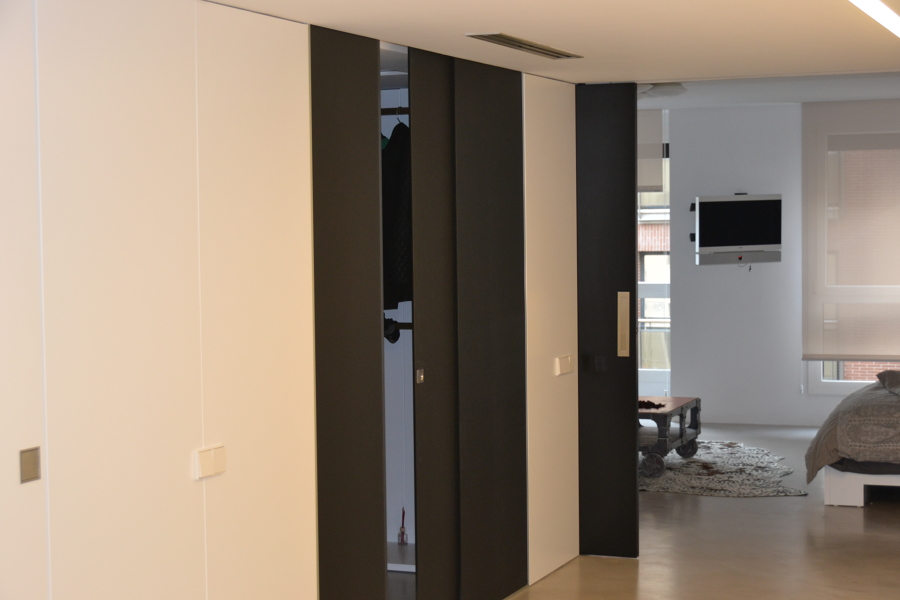 Foto: Lavabo y Puerta Corredera #1354603 - Habitissimo