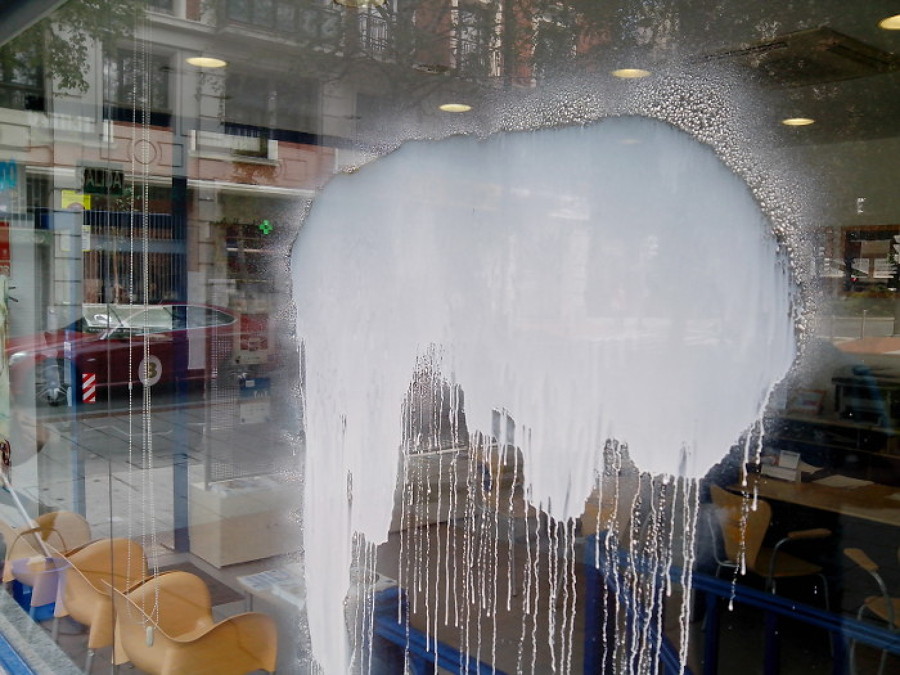 Pulimento dado en el cristal ya desvastado