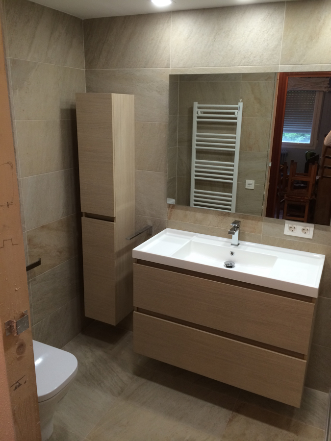 Foto: Iluminacion Mediante Tiras de Led Empotradas en el Techo de