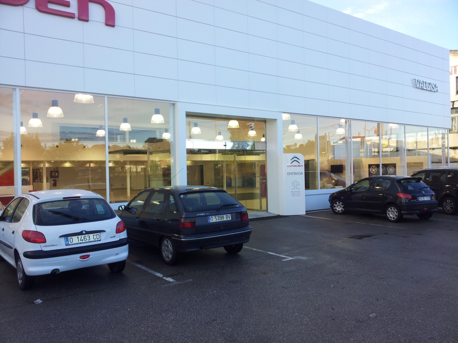 REFORMA INTEGRAL CONCESIONARIO DE COCHES CITROEN