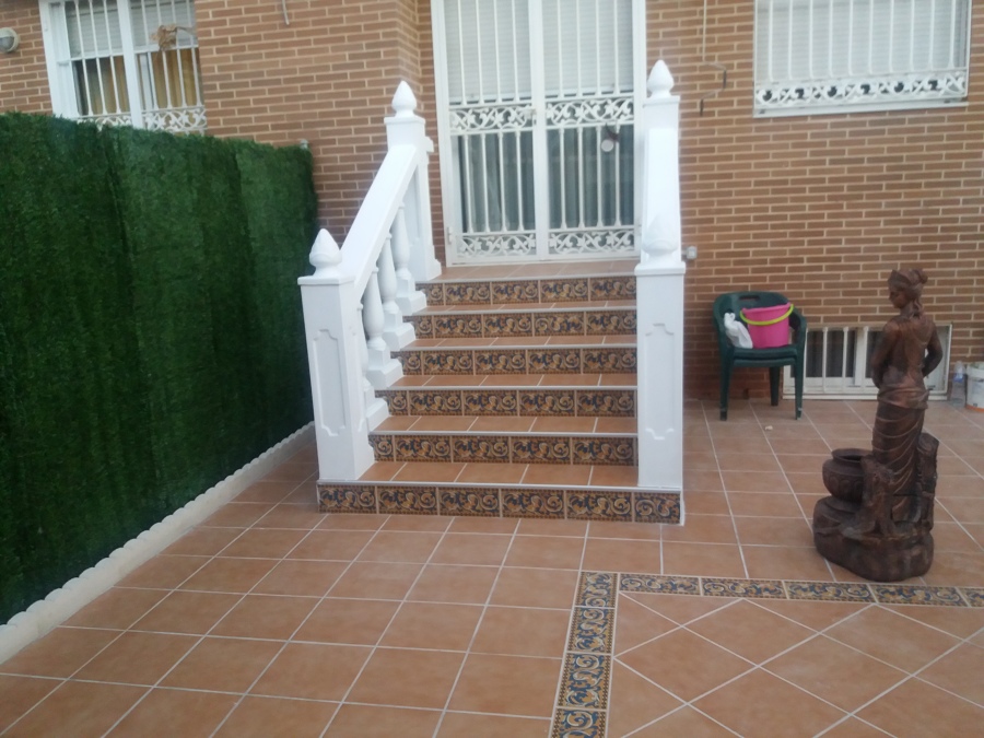 Reforma Total de Patio con Escalera | Ideas Rehabilitación Edificios