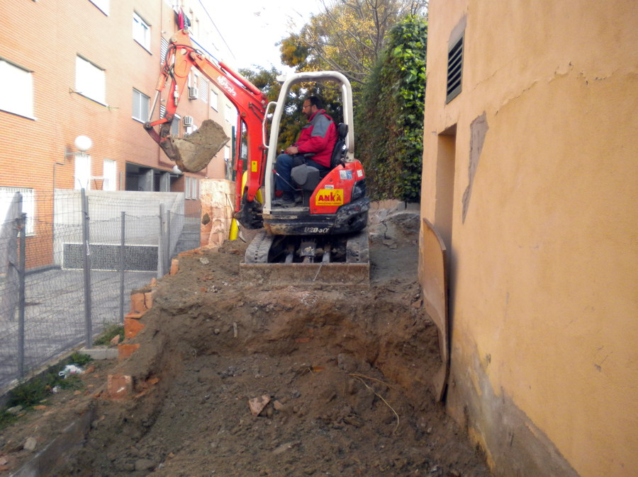 REFORMAS EN CASETA ASEO PISCINA