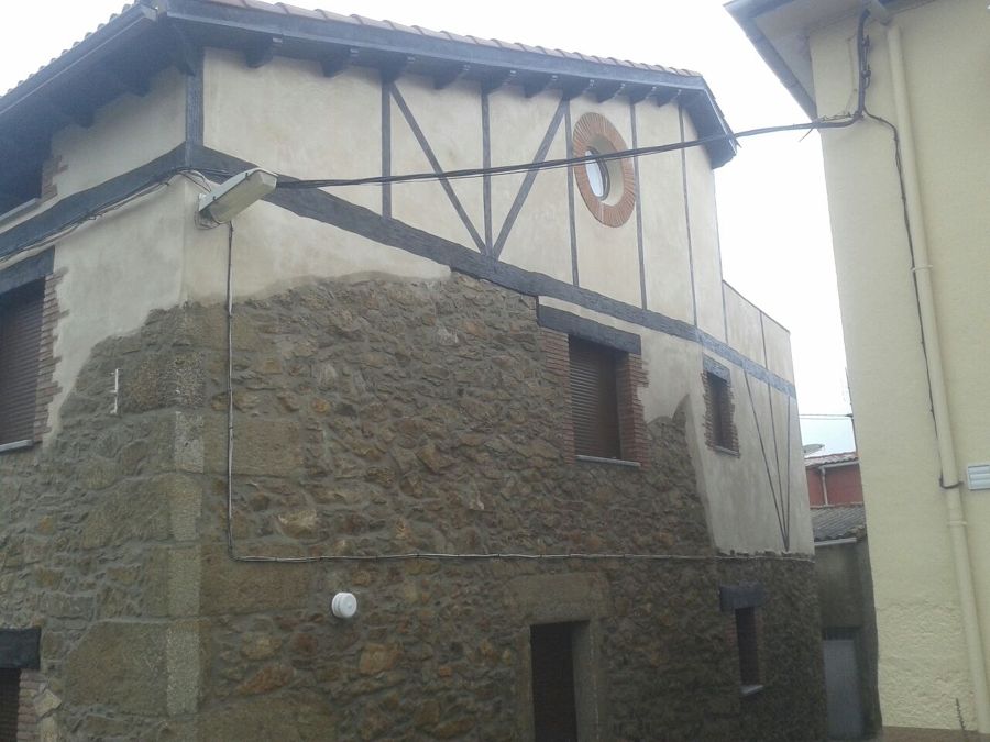 REHABILITACIÓN DE FACHADA EN VIVIENDA