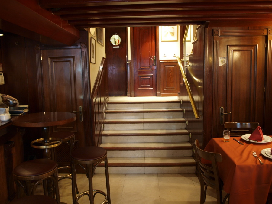 RESTAURANTE EL FOGÓN DE ABAD - Escaleras