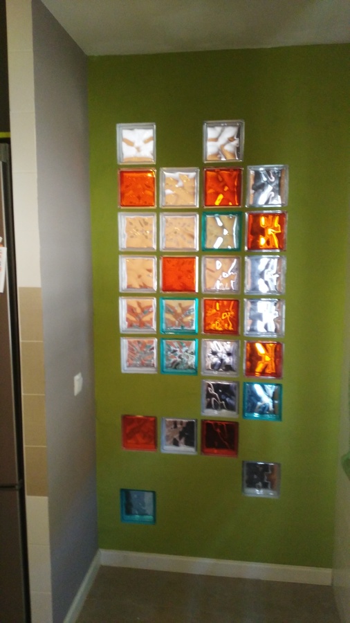 Resultado final de la pared desde la cocina