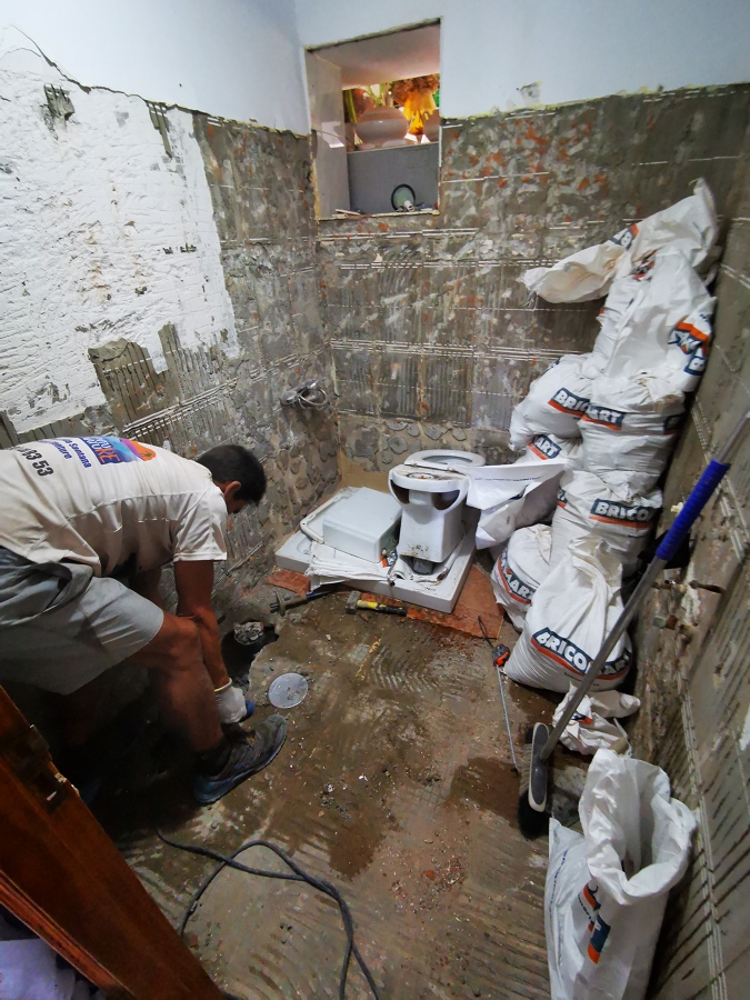 Retirada de plato, mamoara, azulejos y pavimento